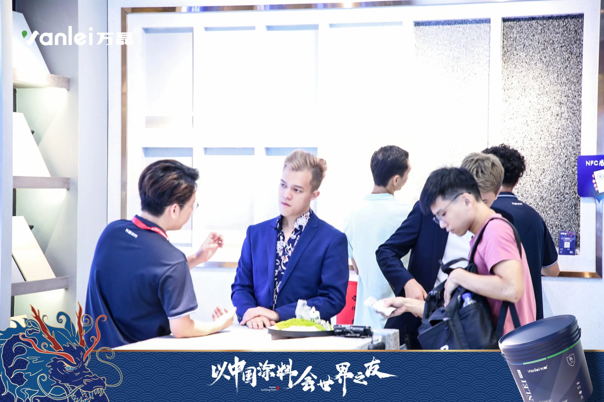 七年蟬聯(lián)展館人氣王！萬(wàn)磊涂料，以中國(guó)涂料，會(huì)世界之友