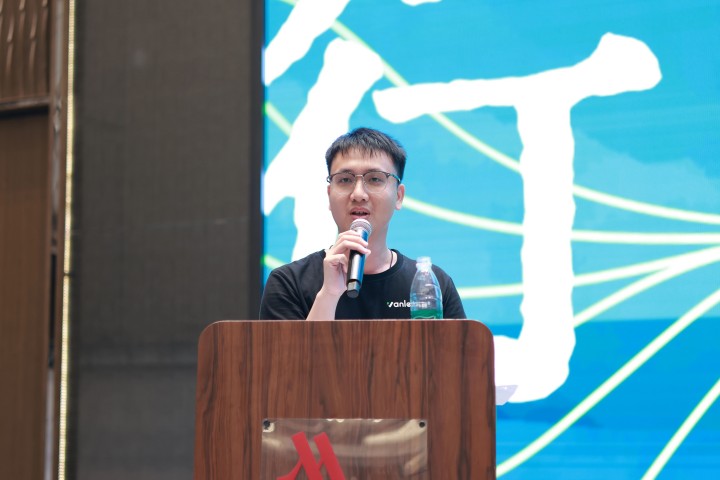 一場(chǎng)發(fā)布會(huì)，一場(chǎng)千人狂歡嘉年華 | 2025萬(wàn)磊廣佛千人行完滿成功